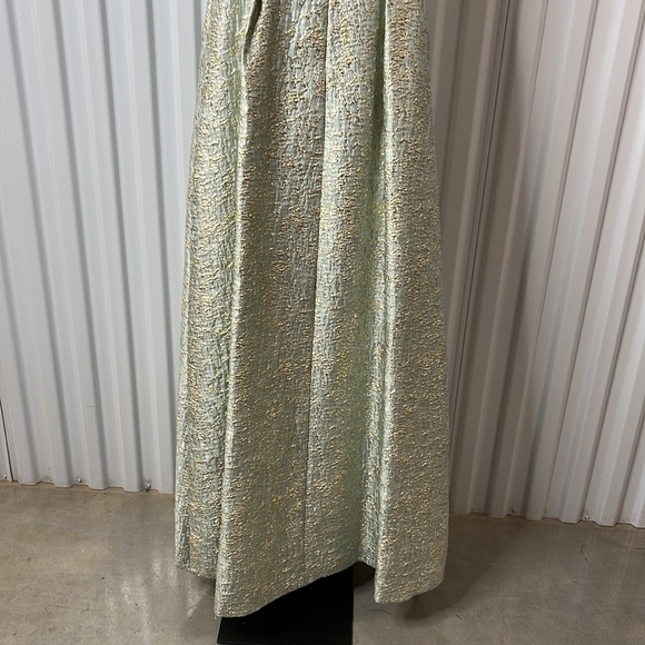 Platinum by Shelli Segal Formal Gown. Preowned - Picture 6 of 10